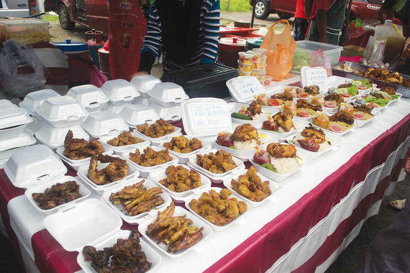 Illustration for article titled The Takeouts of Ramadan Food